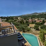 The Cassius Hill House Vila *