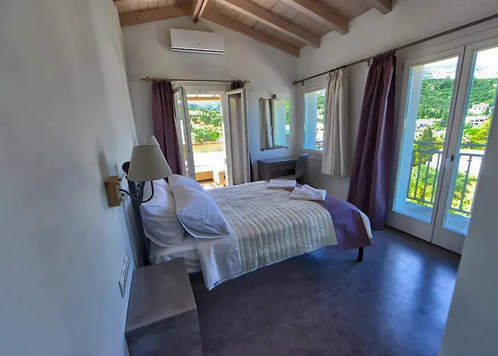 The Cassius Hill House Villa *